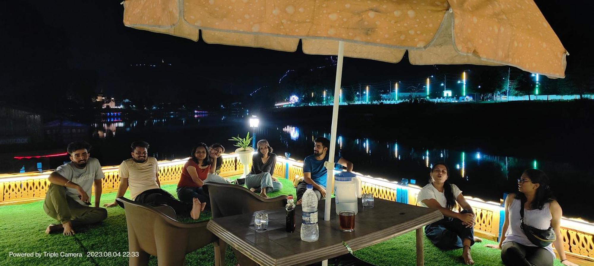Houseboat Karima Palace Srīnagar 外观 照片