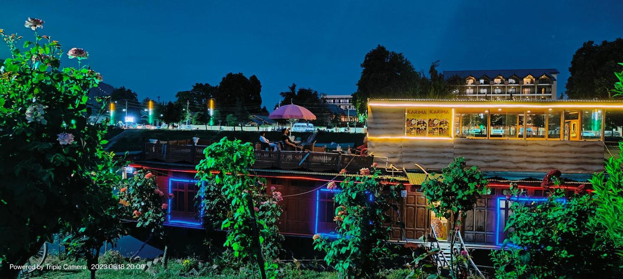 Houseboat Karima Palace Srīnagar 外观 照片