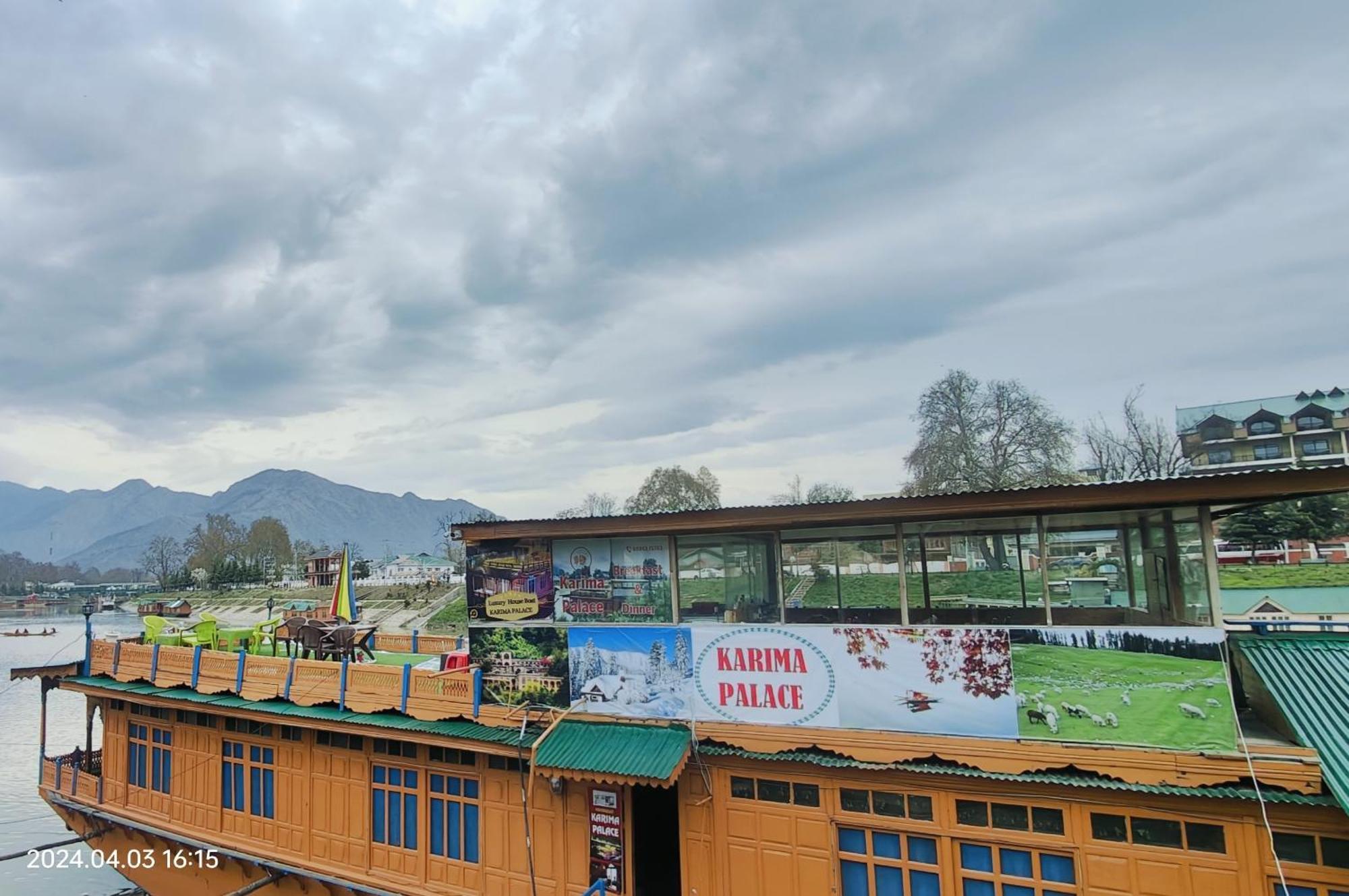 Houseboat Karima Palace Srīnagar 外观 照片
