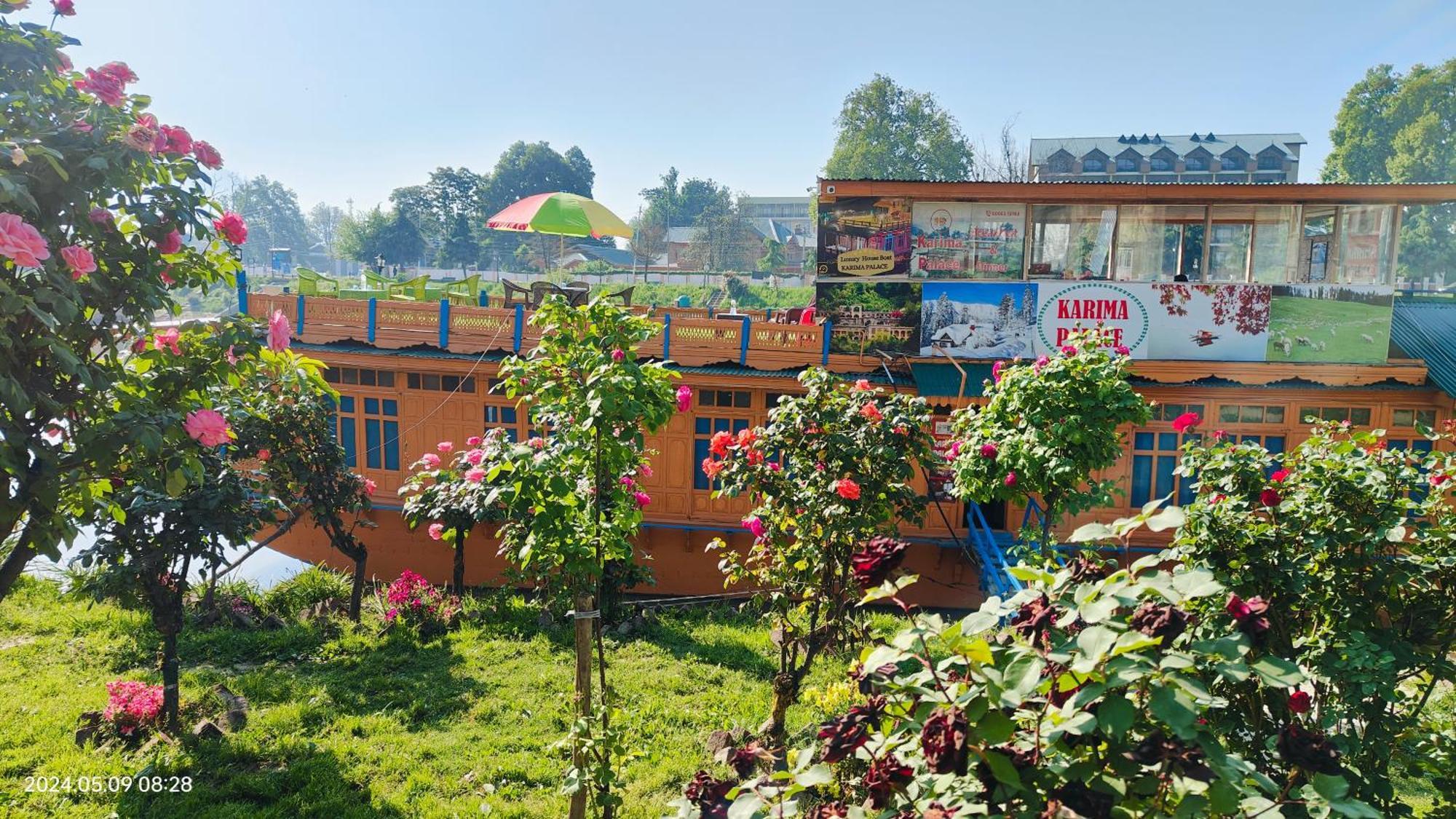Houseboat Karima Palace Srīnagar 外观 照片